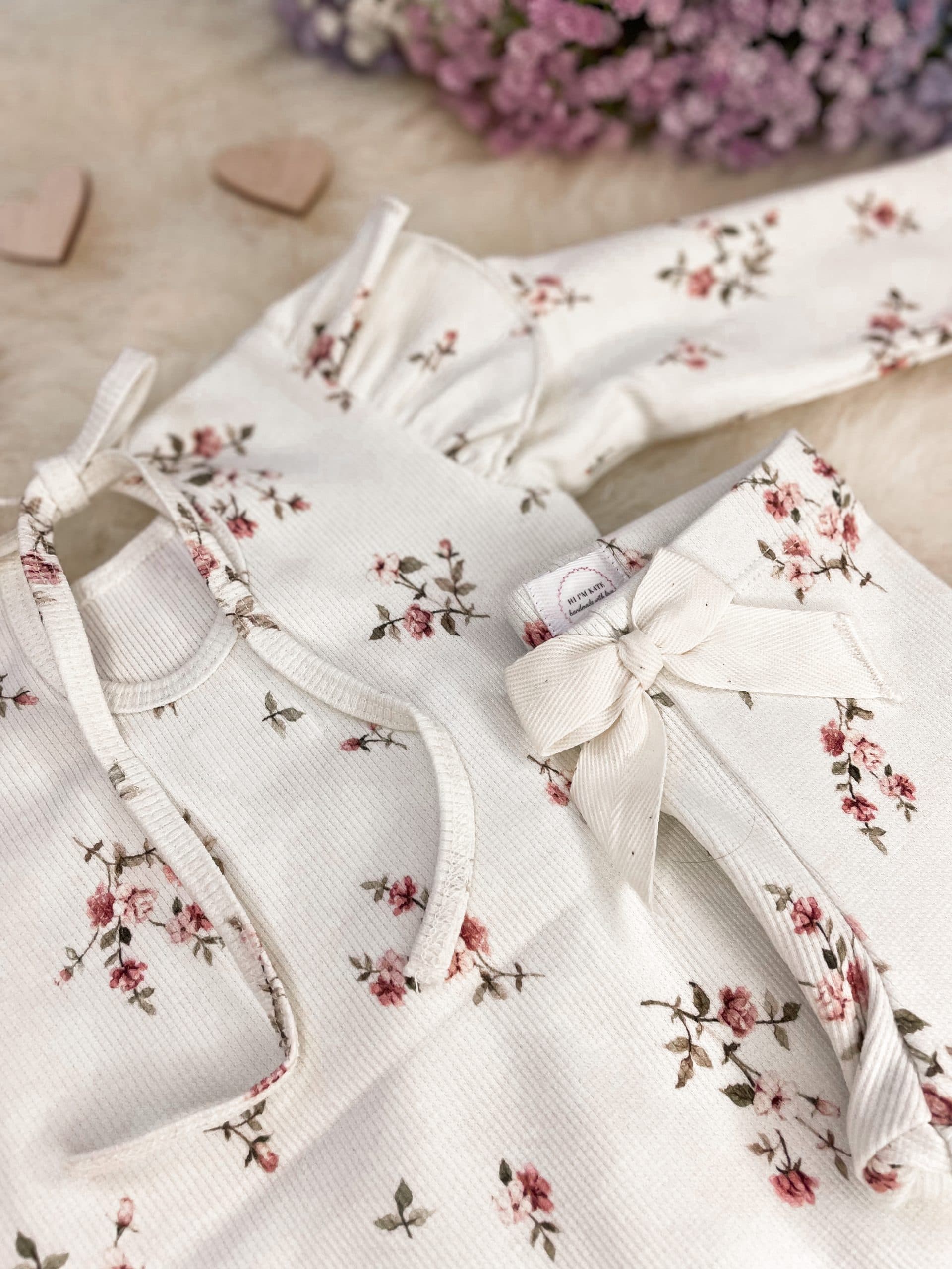 Komplet prążkowany Delicate mini roses cream